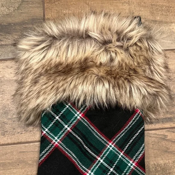 Faux Fur Green Plaid Stocking PB/NWT - Picture 4 of 6